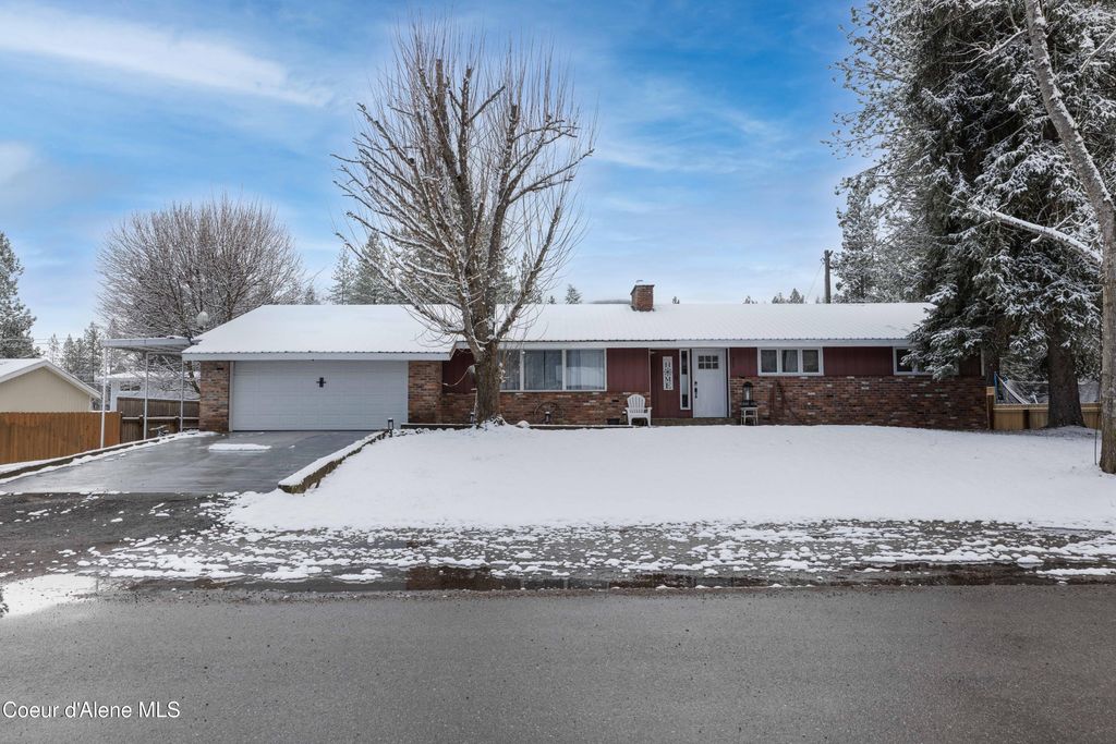 305 S 1st ST, Pinehurst, ID 83850