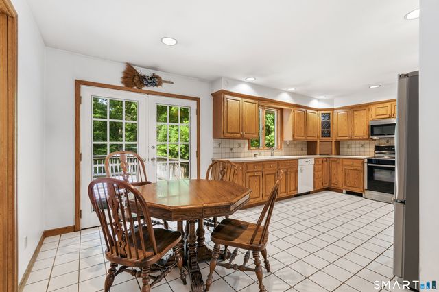 30 Creeping Hemlock Drive, Norwalk, CT 06851