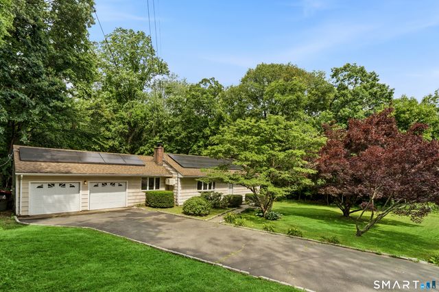 30 Creeping Hemlock Drive, Norwalk, CT 06851