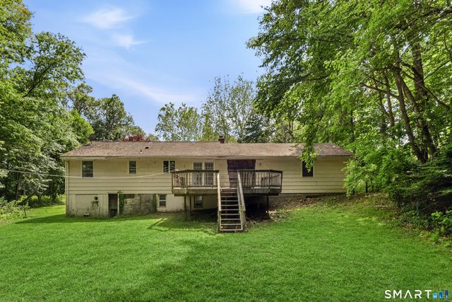 30 Creeping Hemlock Drive, Norwalk, CT 06851