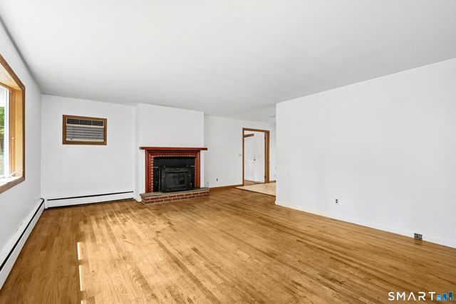 30 Creeping Hemlock Drive, Norwalk, CT 06851