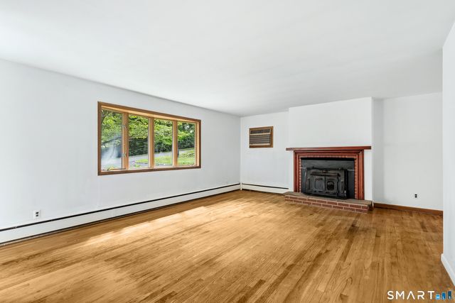 30 Creeping Hemlock Drive, Norwalk, CT 06851