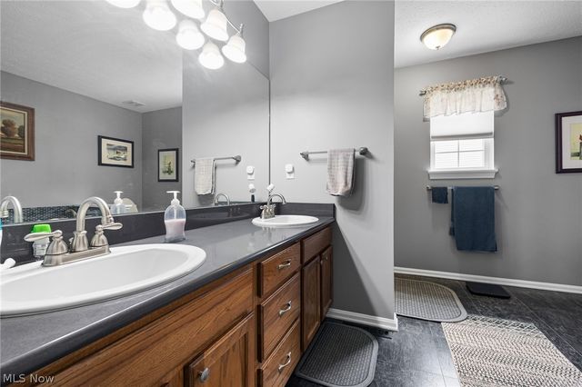 37164 Stone Creek Drive, North Ridgeville, OH 44039