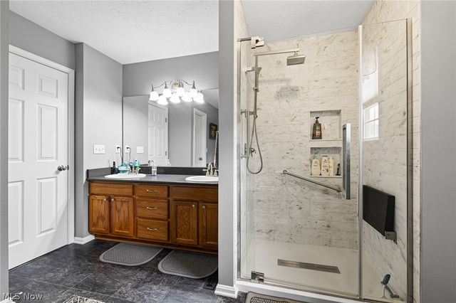 37164 Stone Creek Drive, North Ridgeville, OH 44039
