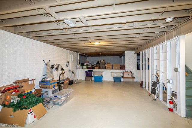 37164 Stone Creek Drive, North Ridgeville, OH 44039