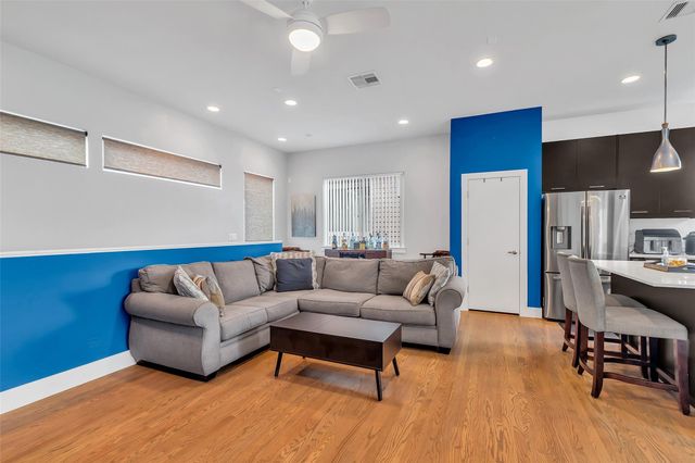 5021 Nichols Street, Houston, TX 77020