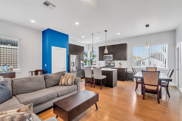 5021 Nichols Street, Houston, TX 77020