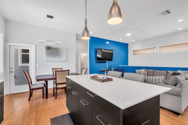 5021 Nichols Street, Houston, TX 77020