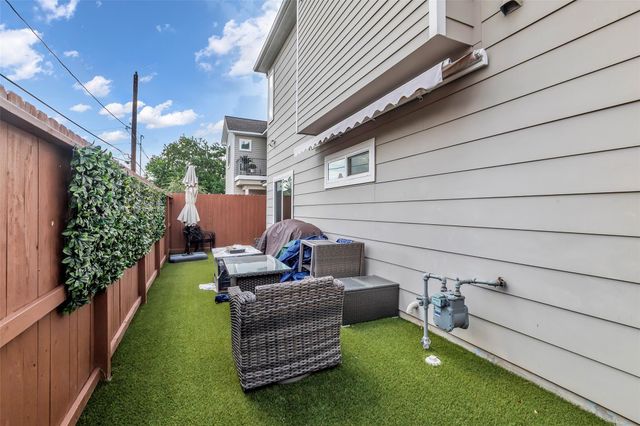 5021 Nichols Street, Houston, TX 77020