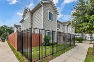 5021 Nichols Street, Houston, TX 77020