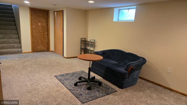 120 Oakwood Road, Apple Valley, MN 55124