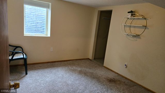 120 Oakwood Road, Apple Valley, MN 55124