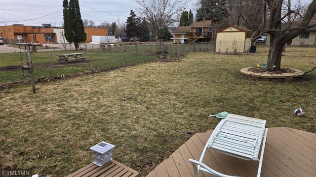 120 Oakwood Road, Apple Valley, MN 55124