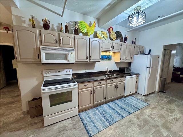 148 Bernon Street 12, Woonsocket, RI 02895