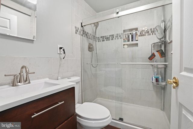 14 HEMLOCK RD, Levittown, PA 19056
