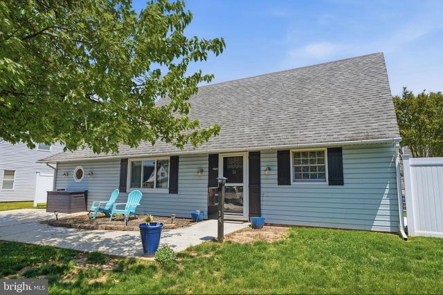 14 HEMLOCK RD, Levittown, PA 19056