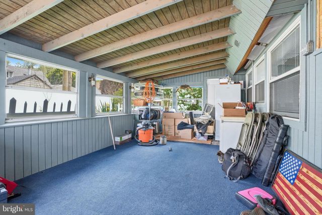 14 HEMLOCK RD, Levittown, PA 19056