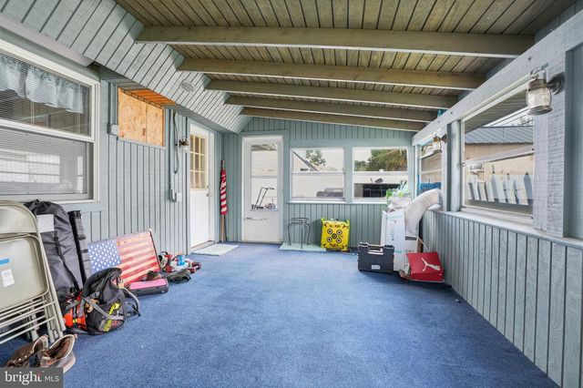 14 HEMLOCK RD, Levittown, PA 19056