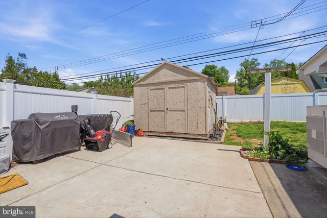 14 HEMLOCK RD, Levittown, PA 19056