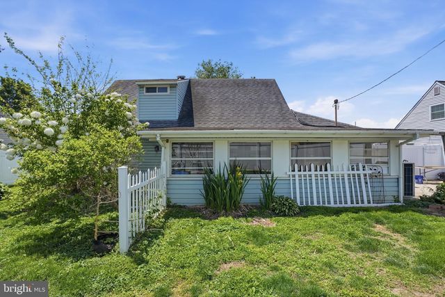 14 HEMLOCK RD, Levittown, PA 19056