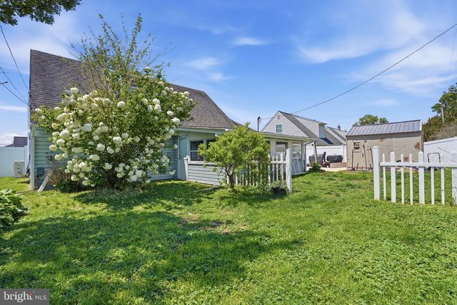 14 HEMLOCK RD, Levittown, PA 19056