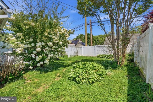 14 HEMLOCK RD, Levittown, PA 19056