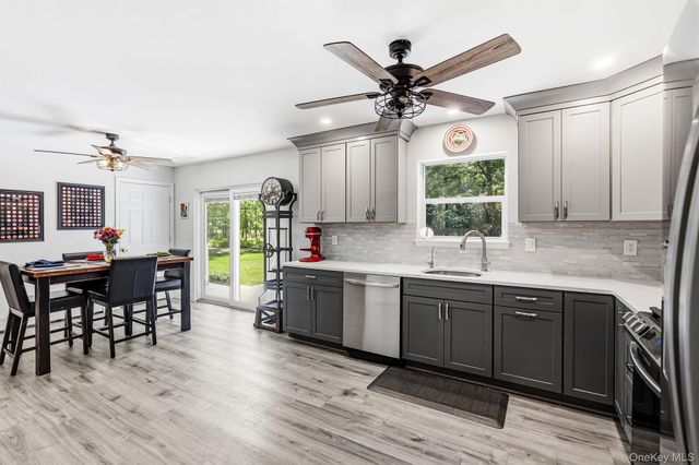 20 Charter Court, Manorville, NY 11949
