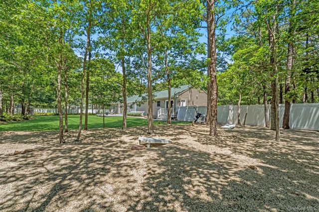 20 Charter Court, Manorville, NY 11949