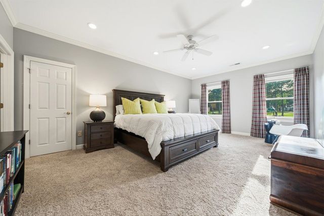 9658 E DOVE MEADOW CV, Germantown, TN 38139
