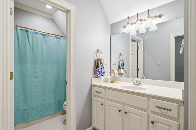 9658 E DOVE MEADOW CV, Germantown, TN 38139