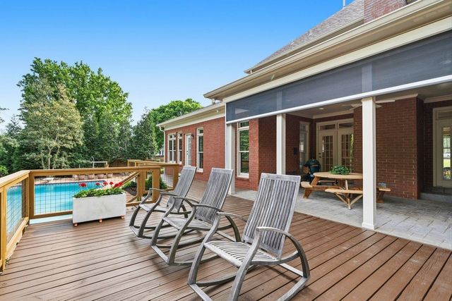 9658 E DOVE MEADOW CV, Germantown, TN 38139
