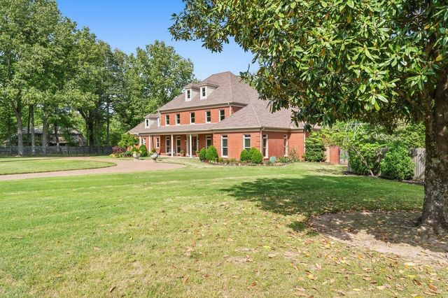 9658 E DOVE MEADOW CV, Germantown, TN 38139