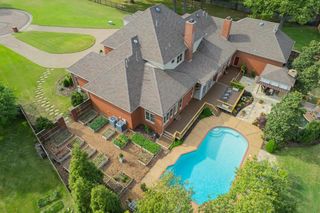 9658 E DOVE MEADOW CV, Germantown, TN 38139