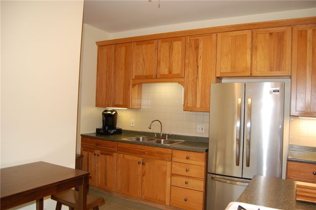 7 Nichols Lane 5, Hopkinton, RI 02832