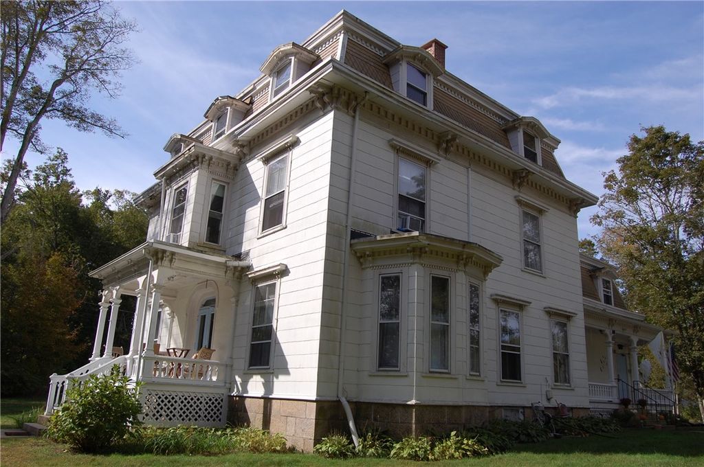 7 Nichols Lane 5, Hopkinton, RI 02832