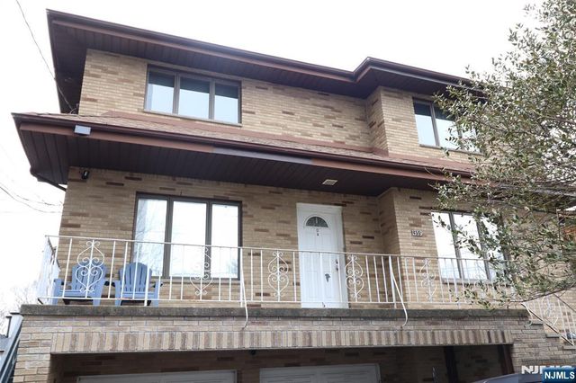 1359 15th Street, Fort Lee, NJ 07024