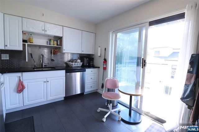 1359 15th Street, Fort Lee, NJ 07024