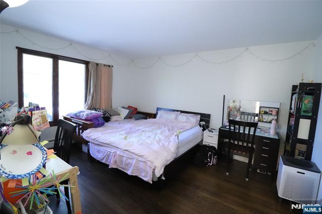 1359 15th Street, Fort Lee, NJ 07024