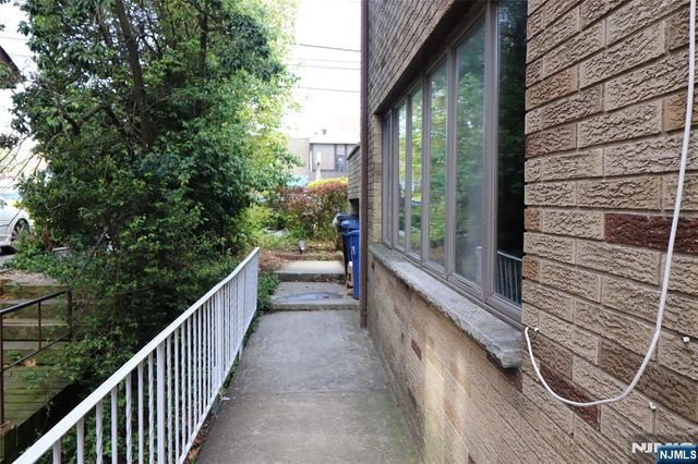 1359 15th Street, Fort Lee, NJ 07024
