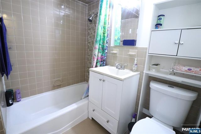 1359 15th Street, Fort Lee, NJ 07024