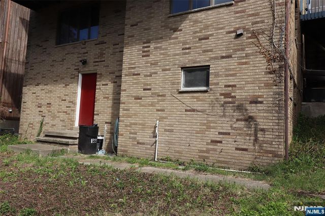 1359 15th Street, Fort Lee, NJ 07024