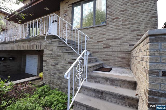 1359 15th Street, Fort Lee, NJ 07024