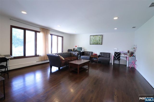 1359 15th Street, Fort Lee, NJ 07024