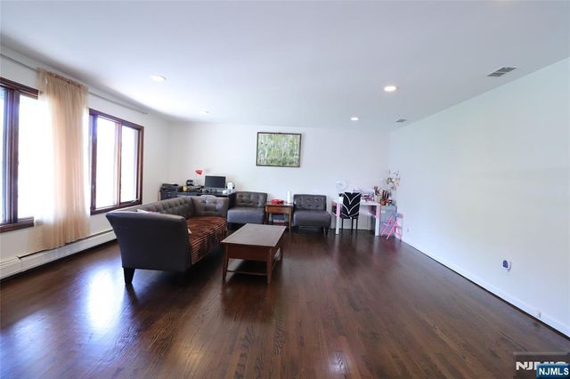 1359 15th Street, Fort Lee, NJ 07024