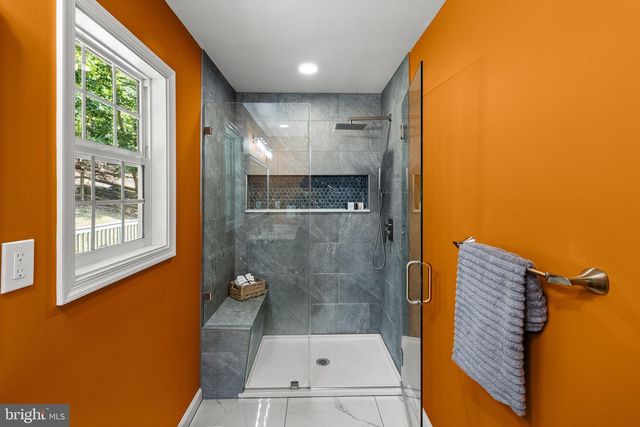 776 VALLEY VIEW RD, Harpers Ferry, WV 25425