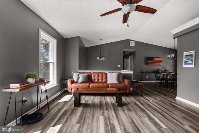 776 VALLEY VIEW RD, Harpers Ferry, WV 25425