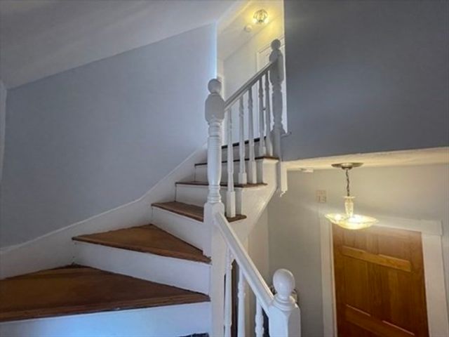 10 Delaware 2, Somerville, MA 02145