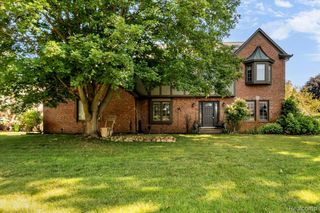 2765 Hunter Heights Drive Sw, West Bloomfield Charter Township, MI 48324