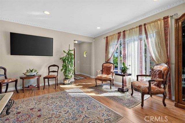 820 S Kenneth, Burbank, CA 91501