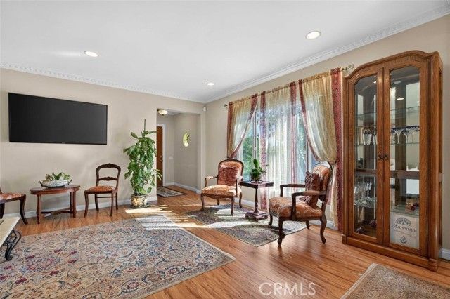 820 S Kenneth, Burbank, CA 91501